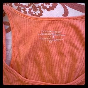 VICTORIA’s SECRET SMALL TANK BARELY WORN